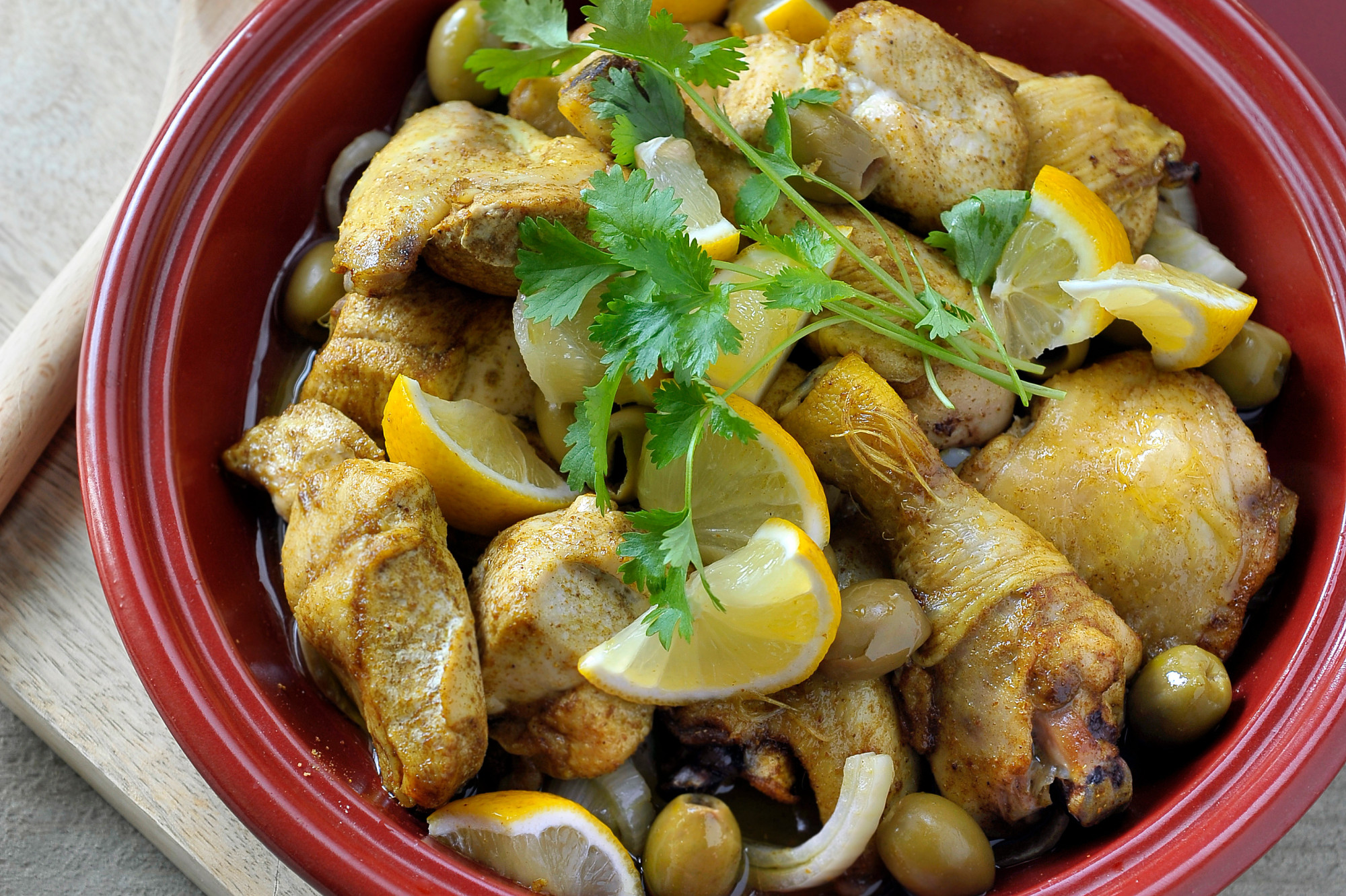 Zoute tajine met kip en gekonfijte citroen